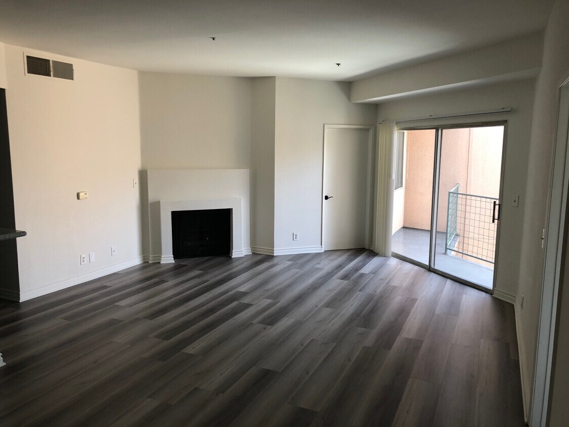 Foto principal - 1200 Mansfield N Ave