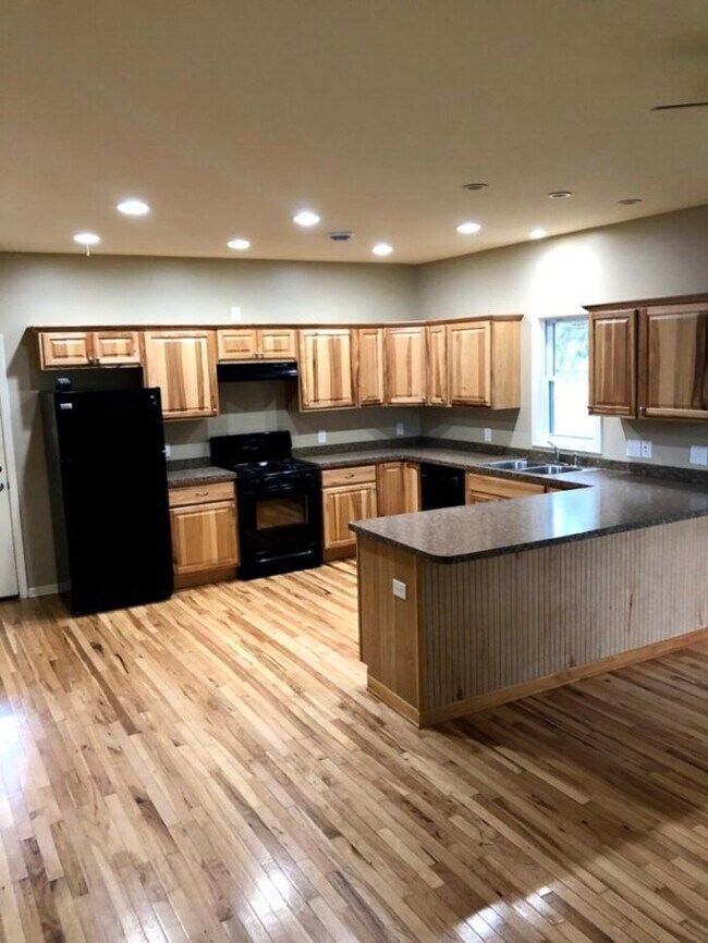 Foto del edificio - 3 Bdrm/2 Bath Colonial in Trevor
