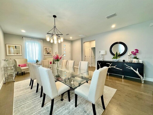 Building Photo - 816 W Adalee St