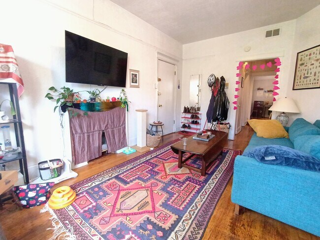 Foto del edificio - 3516 N Broadway