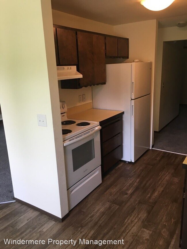 Foto del edificio - 2102-2106 Harris Ave