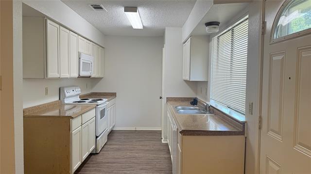 Building Photo - 1122 Pyramid Dr