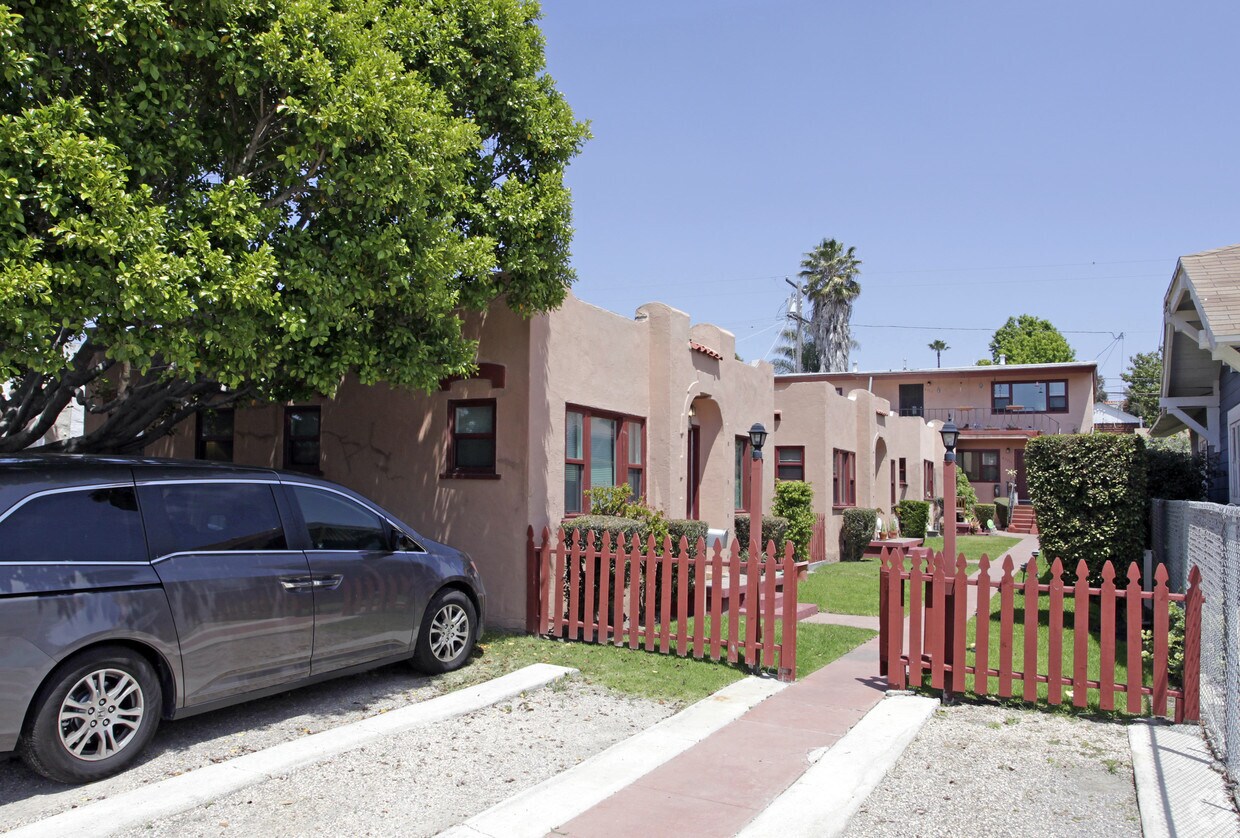 Primary Photo - 4577-4581 Texas St