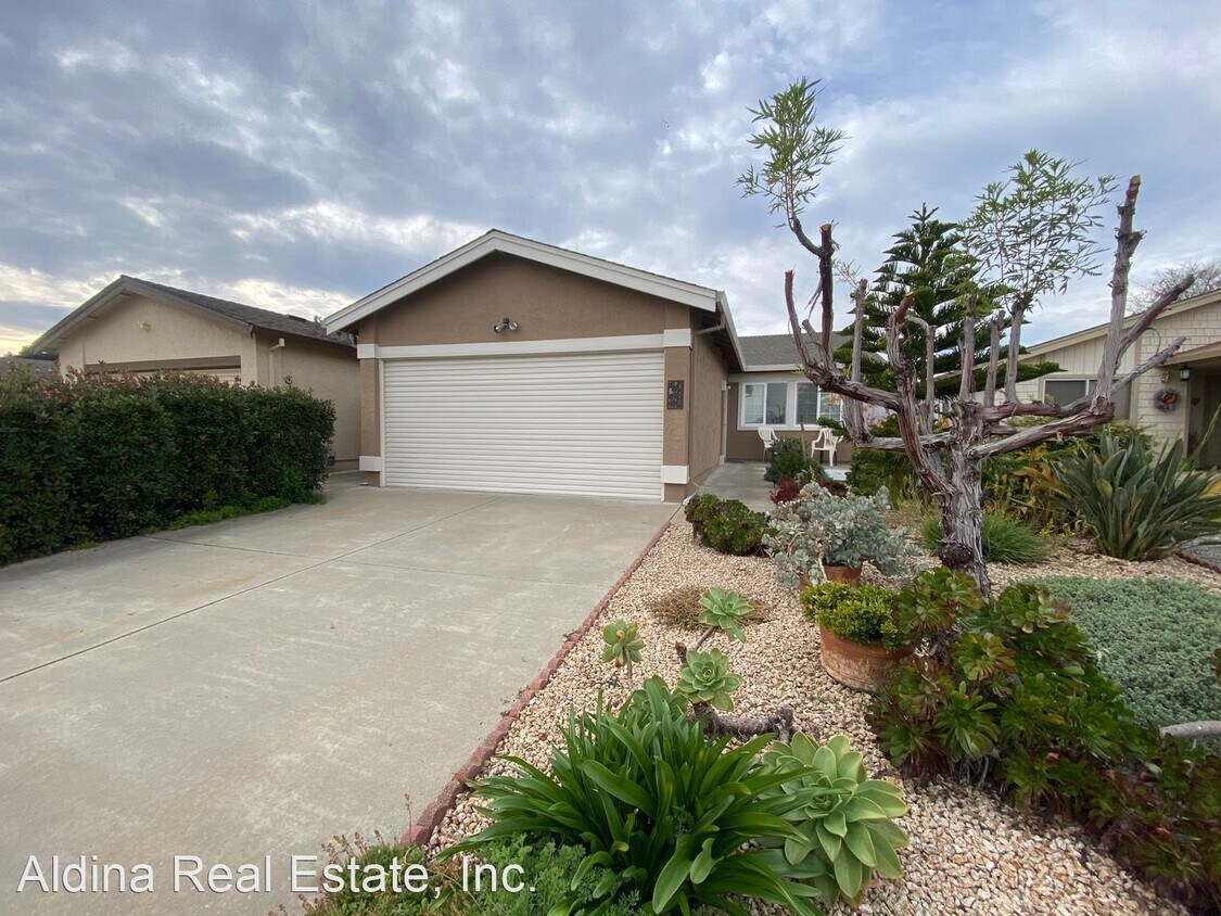 2 br, 2 bath House 625 Cedar Dr. House Rental in Watsonville, CA