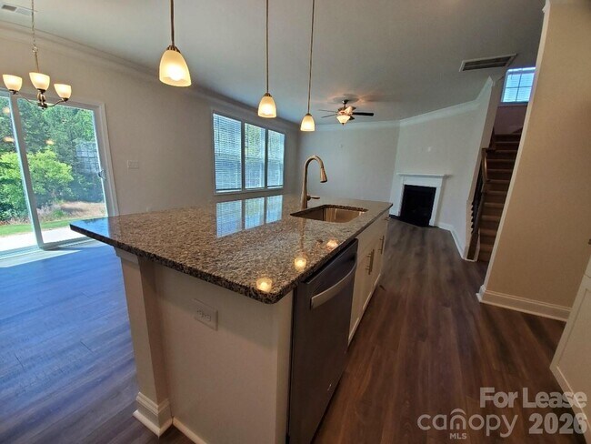 Foto del edificio - 3013 Lydney Cir