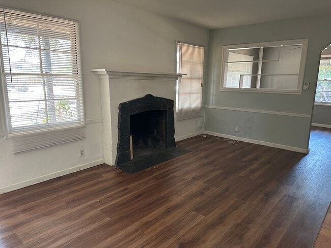 Photo - 881 Emory Ave Apartment