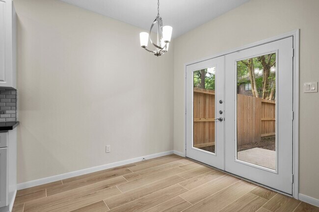 Foto del edificio - 13 E Willowood Ct