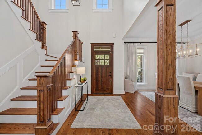 Foto del edificio - 3813 Lakeside Dr
