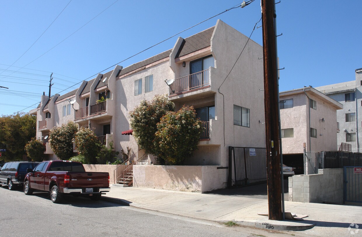 Foto del edificio - 7340 Haskell Ave