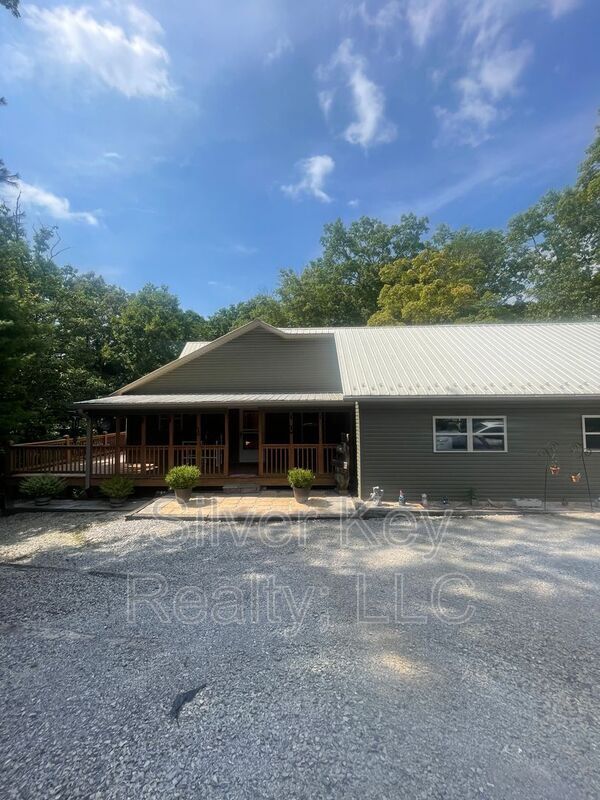 Building Photo - 130 Rivendell Ln