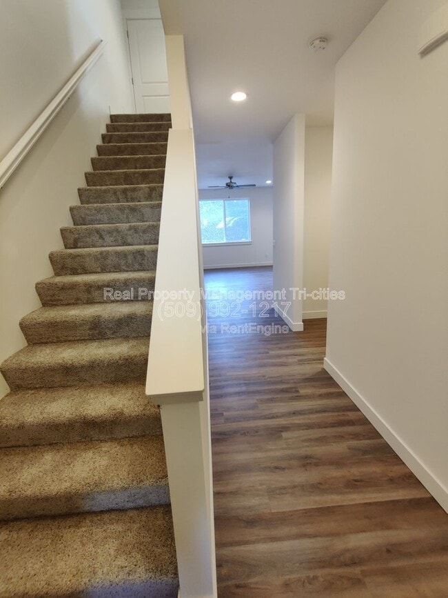 Building Photo - 386 Bedrock Loop