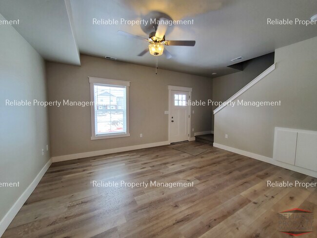 Foto del edificio - 359 N 3rd W