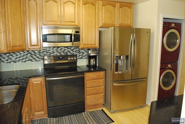 Building Photo - 558 Ridge Ln