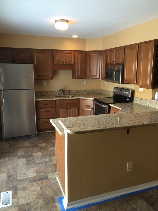 Kitchen - 46 Magnolia Ct