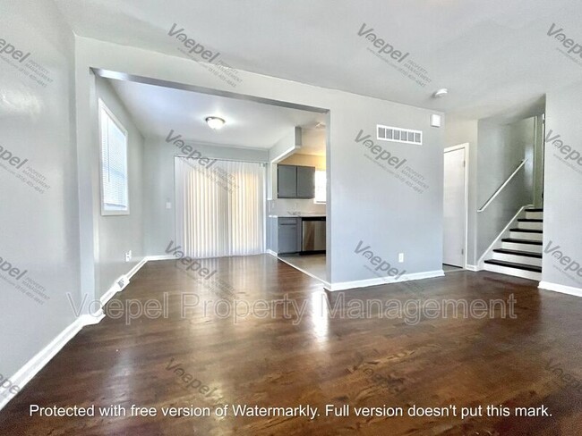 Building Photo - 7932 NE San Rafael Dr