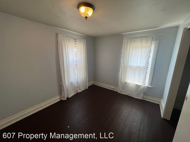 Building Photo - 3 br, 1.5 bath House - 126 Oak Hill Ave.