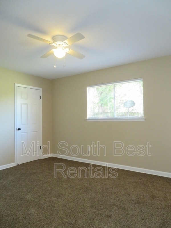 Building Photo - 5656 Myers Rd