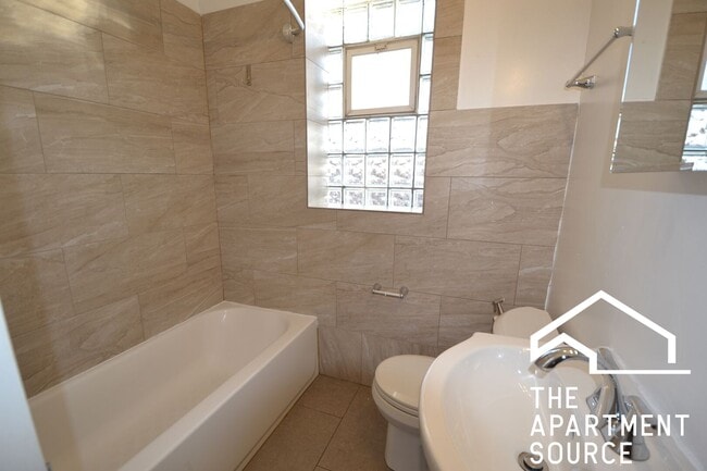 Foto del edificio - 4606 N Kildare Ave