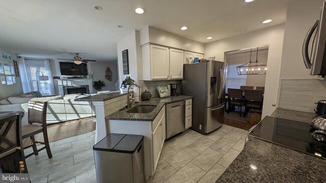 Building Photo - 9910 Millstone Dr