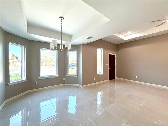 Foto del edificio - 23 Elmira Ave