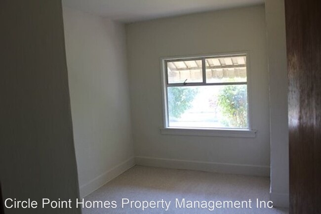Building Photo - 2 br, 1 bath House - 810 NE 79th St