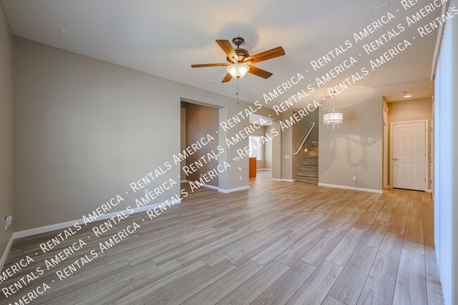 Building Photo - 2205 W Le Marche Ave