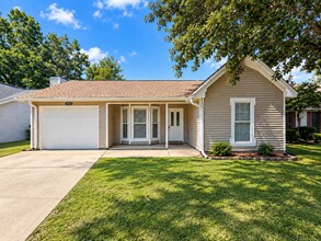 Building Photo - 3022 Blue Pine Ln