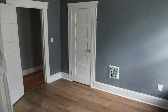 Foto del edificio - 110 Warren Ave