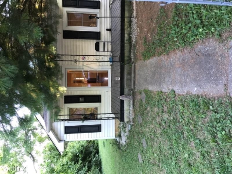 Primary Photo - 2 br, 1 bath House - 704 Golfview Dr