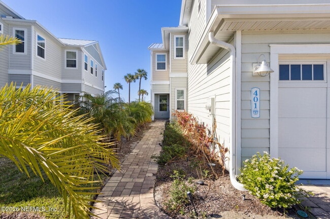Building Photo - 401 Marquesa Cir