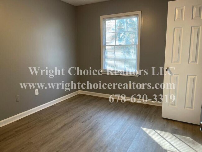 Foto del edificio - 2648 Evans Mill Dr