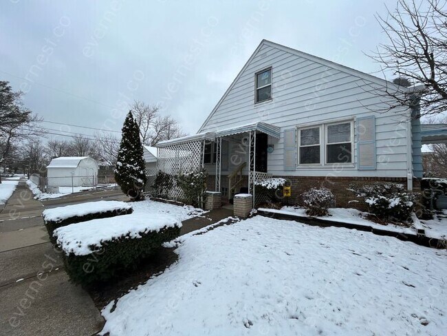 Building Photo - 2803 Nash Rd