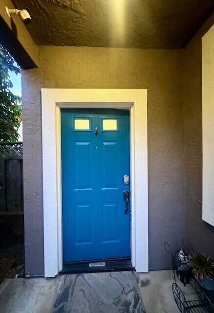 Foto del edificio - Bright & Spacious 3-Bed, 2.5-Bath Santa Cruz Home Near UCSC with Tranquil Rose Garden Backyard, B...