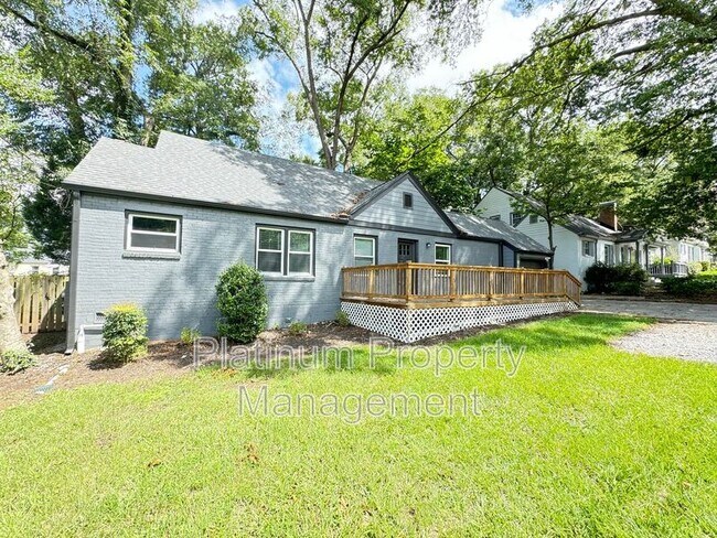 Foto del edificio - 2374 N Decatur Rd