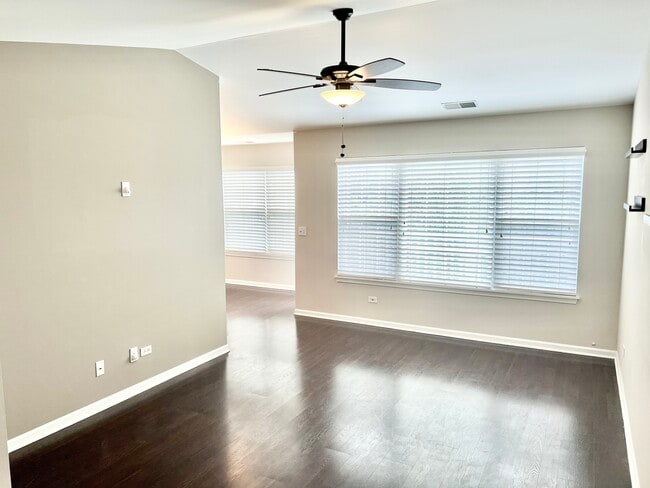 Foto del edificio - 1288 N Red Oak Cir