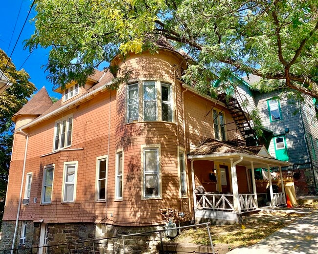 Building Photo - 308 Eddy St