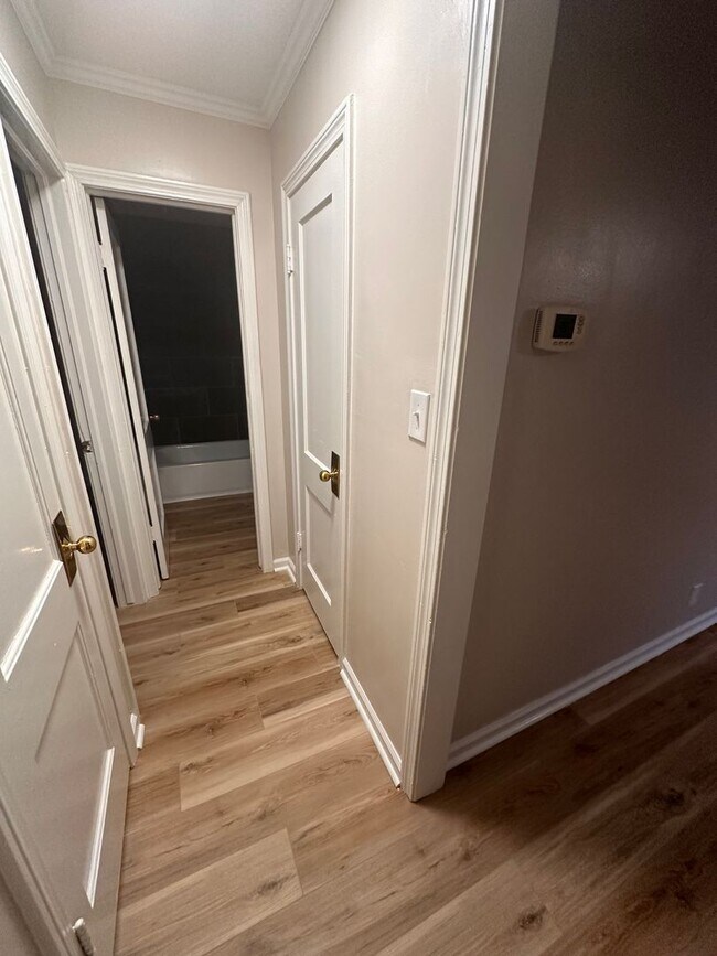 Foto del edificio - $1195 - 2 bedroom/ 1 bathroom - Single Fam...