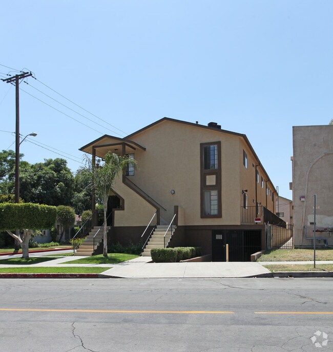 Building Photo - 1712 Elliott Dr