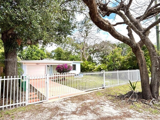 Building Photo - 151 NW 165th St