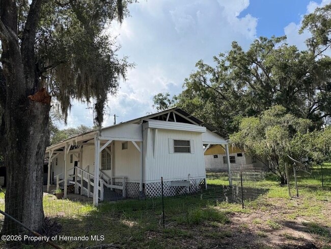 Building Photo - 18640 County Line Rd
