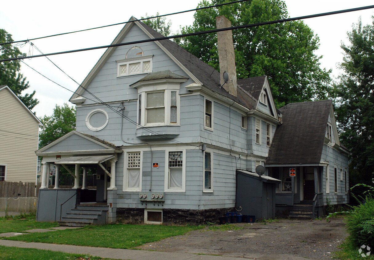 Primary Photo - 115 Merriman Ave