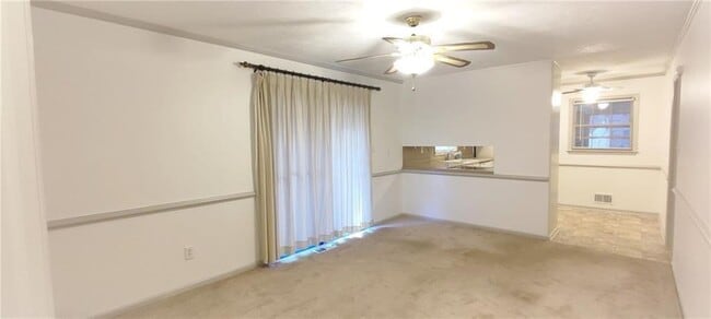 Foto del edificio - 4531 S Roberts Dr