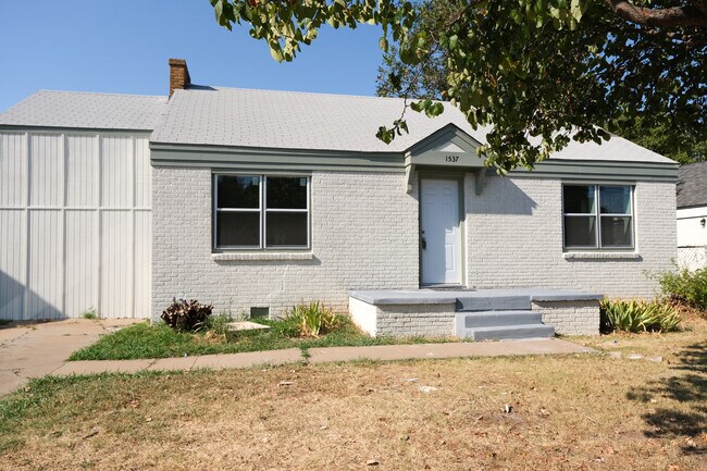 Foto del edificio - 1537 NE 20th St