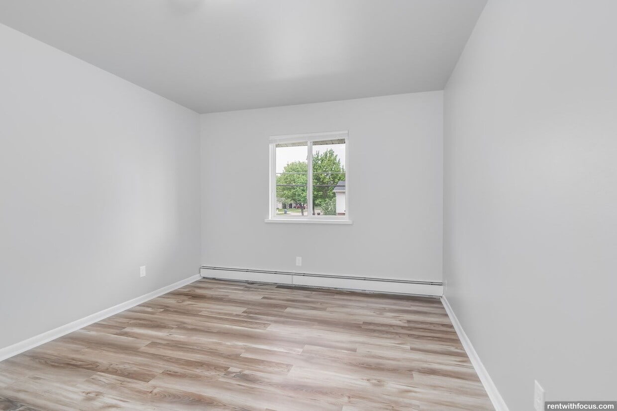 1 Bedroom - Clayton Ridge