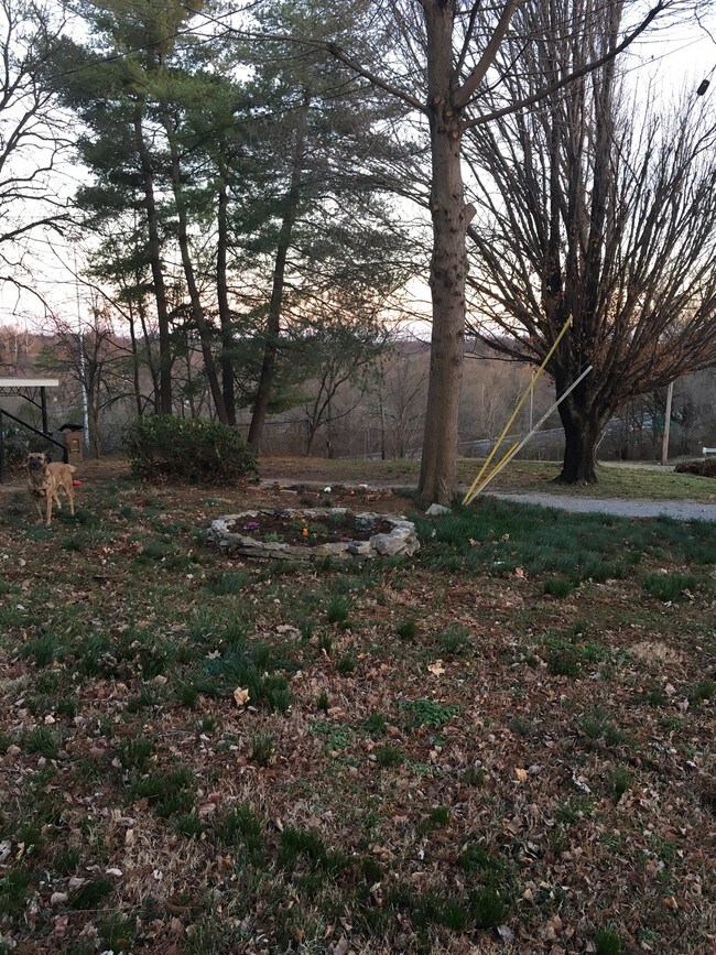 Foto del edificio - 122 Dodge Dr