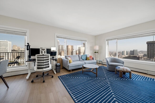 Building Photo - 899 Pine St