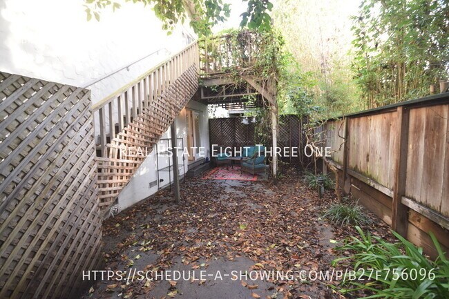 Building Photo - Recently Rehabbed Capitola 2 Bedroom Groun...