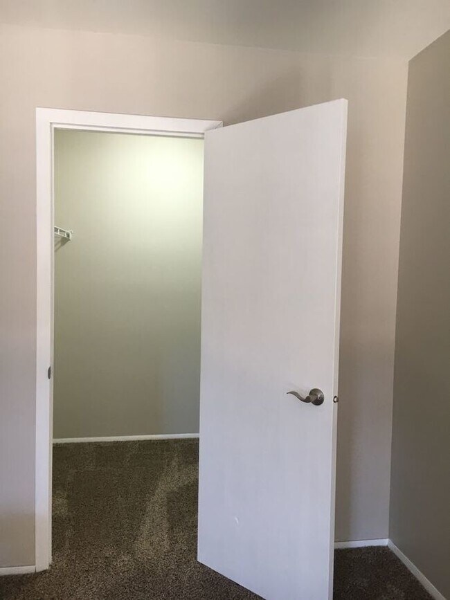 Foto del edificio - 1143 Abbey Ln