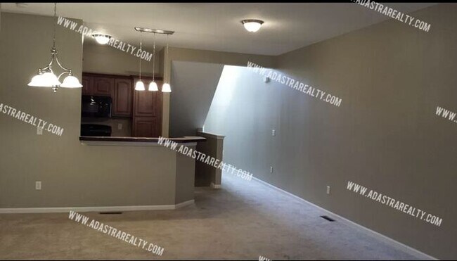 Foto del edificio - Beautiful and Spacious Olathe West Townhom...