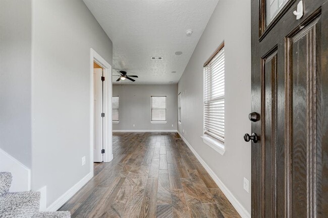 Building Photo - 1702 Avenue J